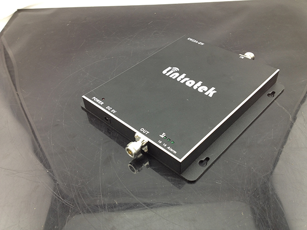 Lintratek Newest Design GSM 3G Repeater 900mhz GSM 2100mhz WCDMA Two Networks Signal Booster Full Set
