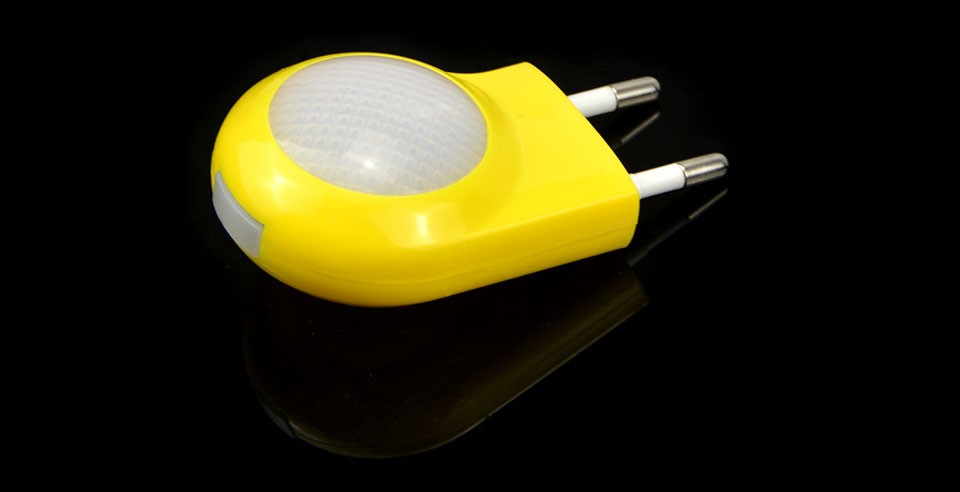 1 x 4 Colors Mini 0.7W LED Night light Smart Control lamp Auto Sensor Nightlight 110V 240V Bulb For Baby Bedroom Gift
